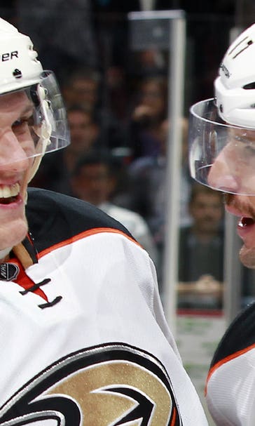 Perry's SO goal gives Ducks 4-3 win over Canucks